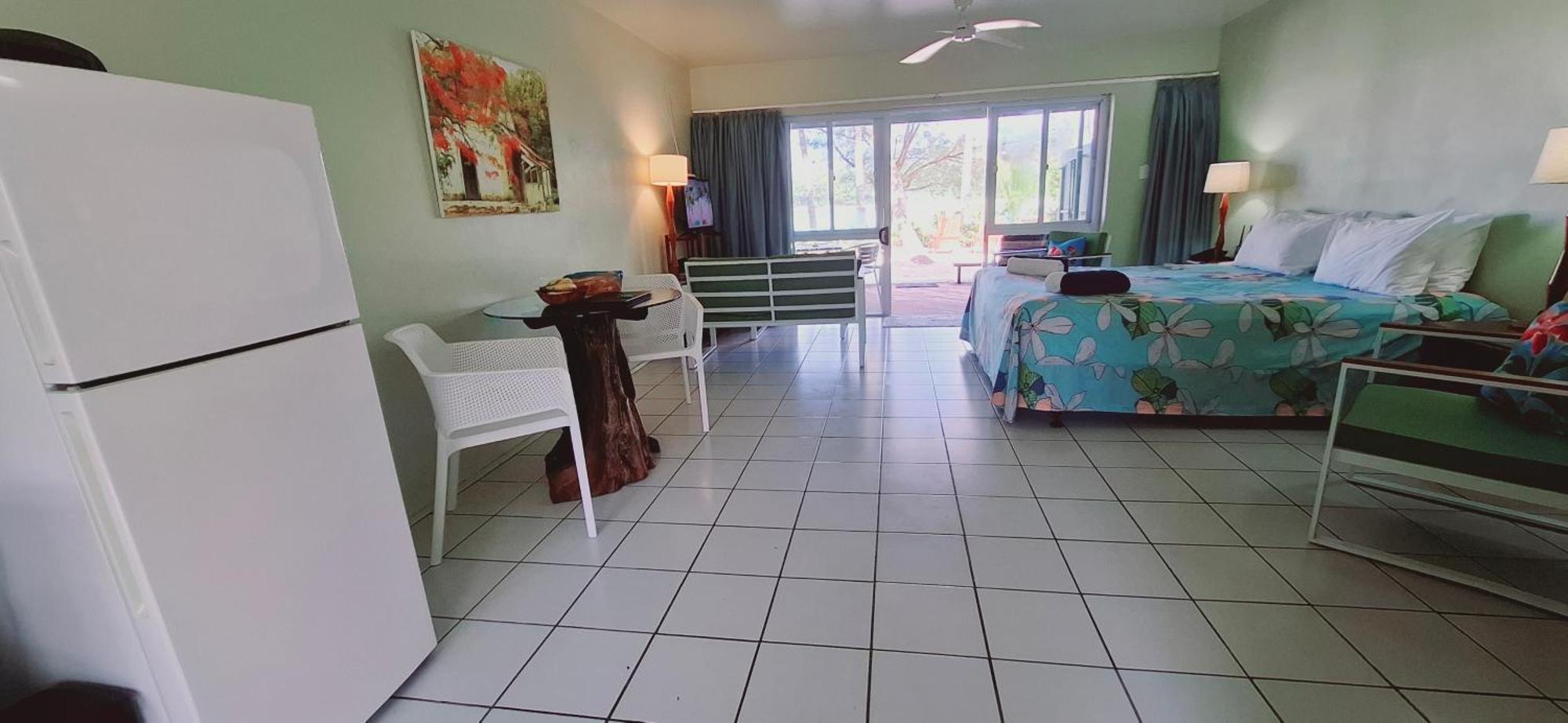 Avana Waterfront Apartments Rarotonga Exterior photo